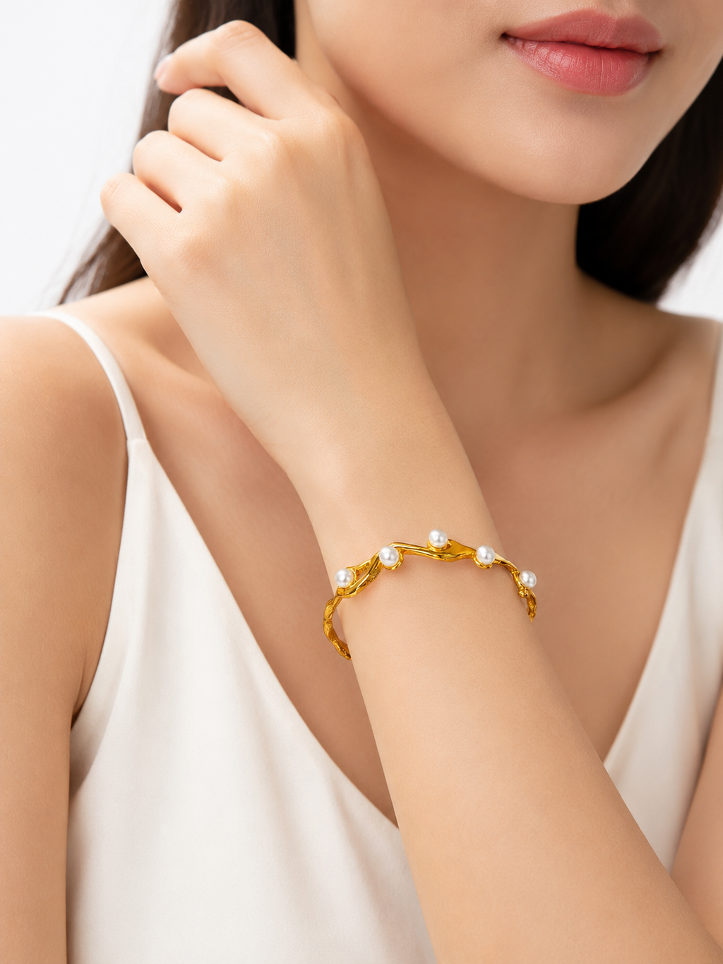 Moonwave Pearl Cuff
