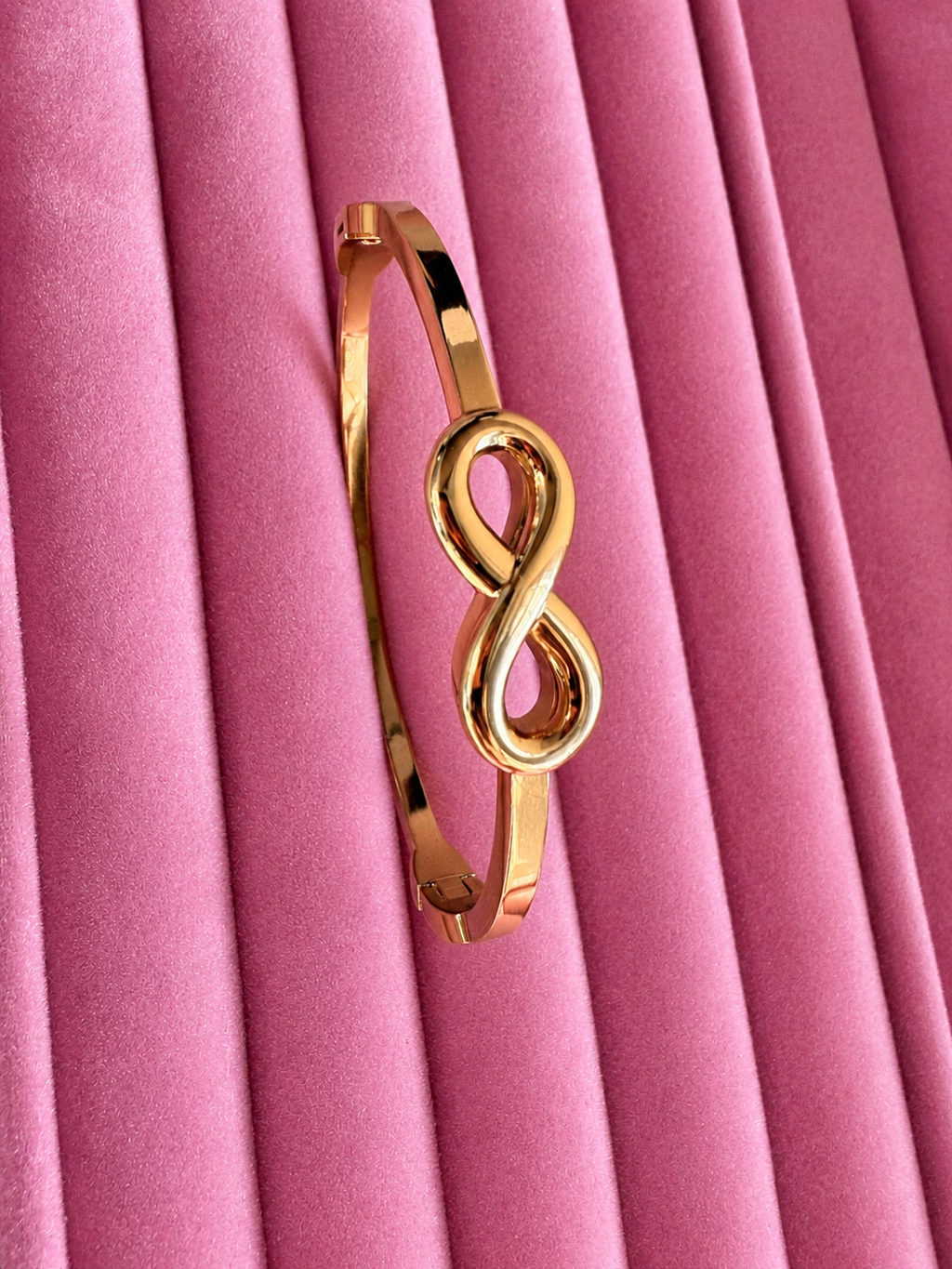 Infinity Aura Baby Bracelet