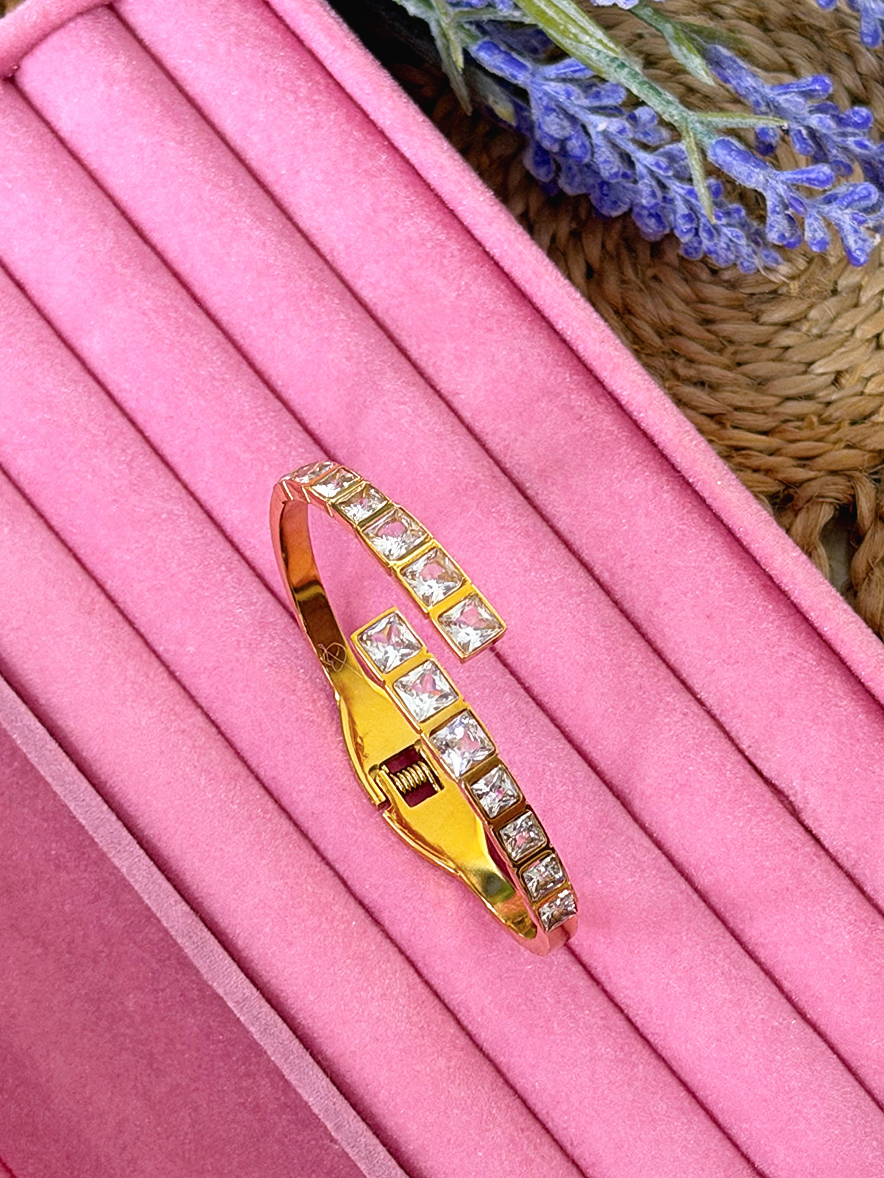 Elara Crystal Bracelet