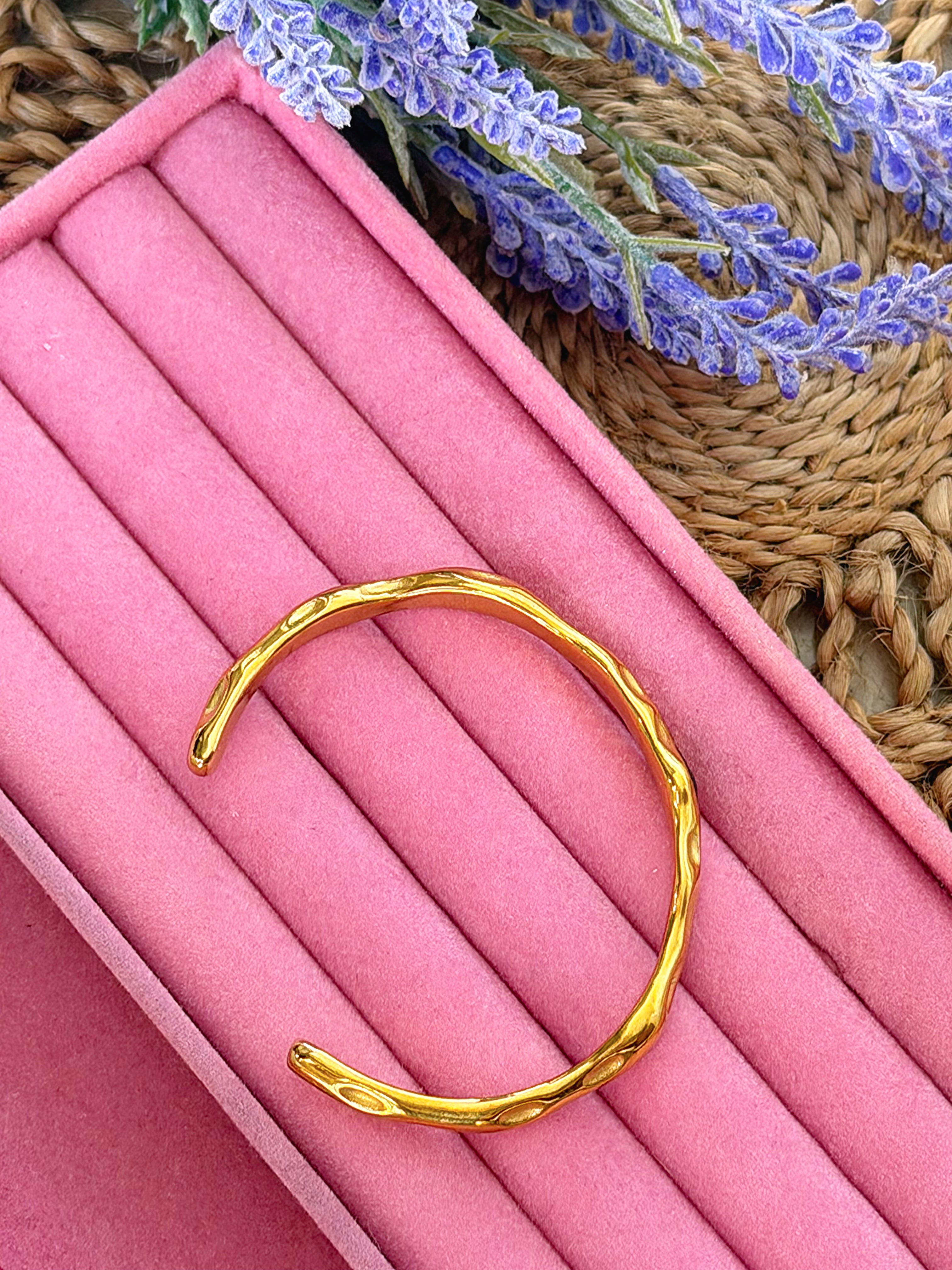 Emerald Glow Free Size Bangle